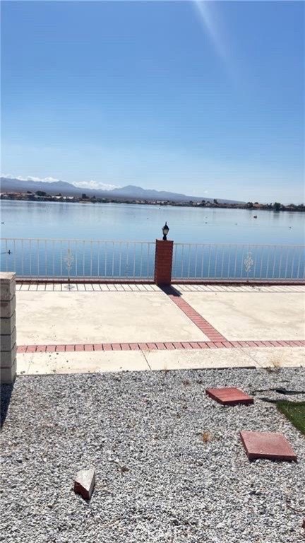 Detail Gallery Image 2 of 16 For 14515 Rivers Edge, Helendale,  CA 92342 - 2 Beds | 2 Baths