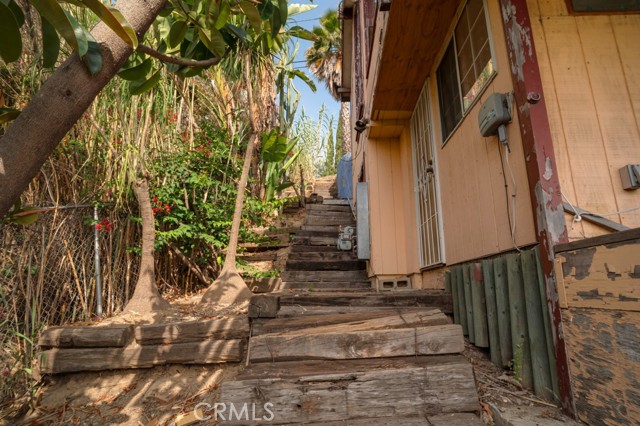 2052 N Alvarado N Street, Los Angeles CA: https://media.crmls.org/medias/ed0c212c-95e0-426f-9271-2e6ff27f4661.jpg