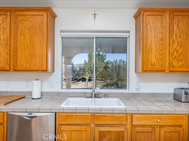 Detail Gallery Image 16 of 71 For 60208 Aberdeen, Joshua Tree,  CA 92252 - 3 Beds | 2/1 Baths