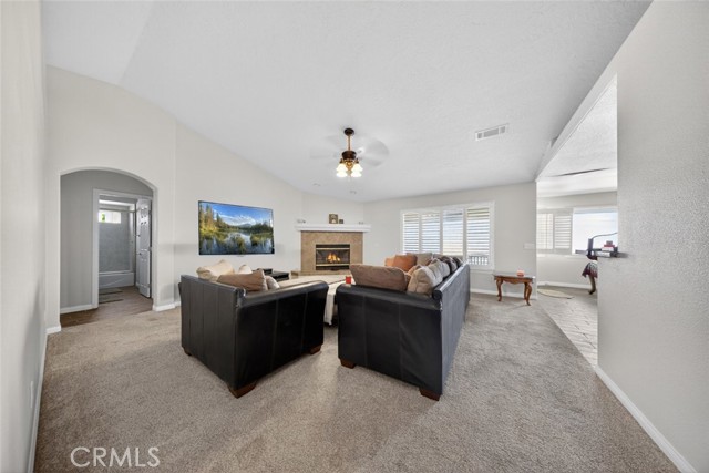 Detail Gallery Image 8 of 61 For 9280 Appleton St, Victorville,  CA 92392 - 4 Beds | 2/1 Baths