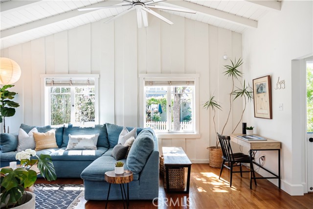 517 5th Street, Manhattan Beach, California 90266, 3 Bedrooms Bedrooms, ,2 BathroomsBathrooms,Residential,Sold,5th,SB22046594