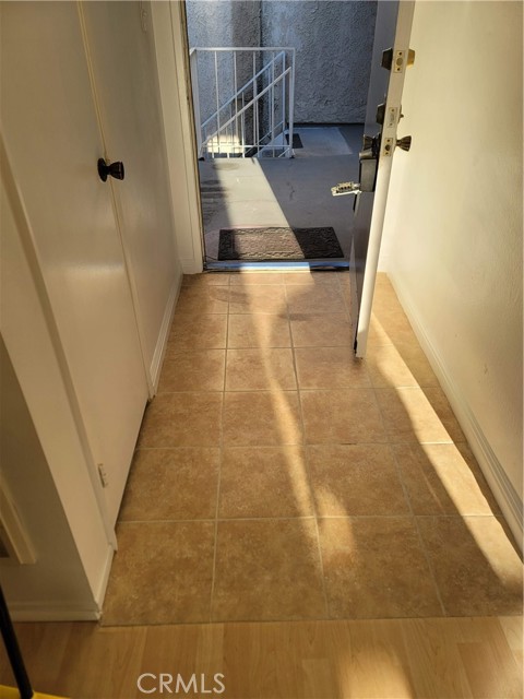 Detail Gallery Image 2 of 16 For 10521 National Bld #209,  Los Angeles,  CA 90034 - 2 Beds | 2 Baths