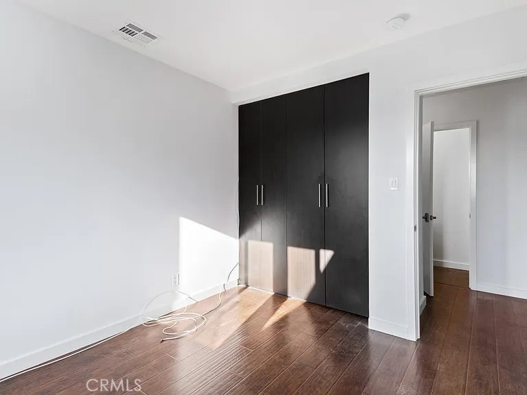 https://media.crmls.org/medias/ed0d6c55-2a3f-47df-975a-1735175cf511.jpg?preset=X-Large