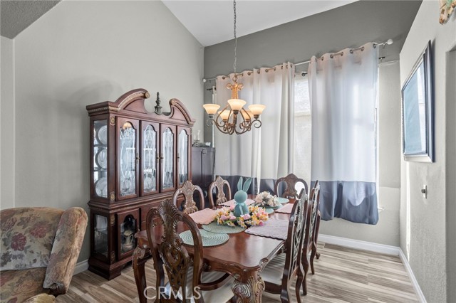 Detail Gallery Image 6 of 30 For 12650 Cobalt, Victorville,  CA 92392 - 3 Beds | 2/1 Baths