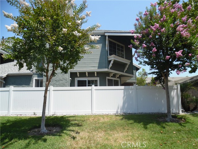 Detail Gallery Image 2 of 28 For 1806 Rory Ln #9,  Simi Valley,  CA 93063 - 2 Beds | 2/1 Baths