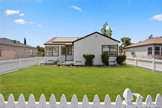 121 Myrtle Street, Bakersfield CA: https://media.crmls.org/medias/ed0e6d5b-174a-421e-ad34-2902343a9b3d.jpg