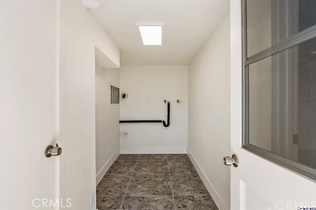 2304 Avenue 31, Los Angeles, California 90065, 2 Bedrooms Bedrooms, ,1 BathroomBathrooms,Single Family Residence,For Sale,Avenue 31,318003571