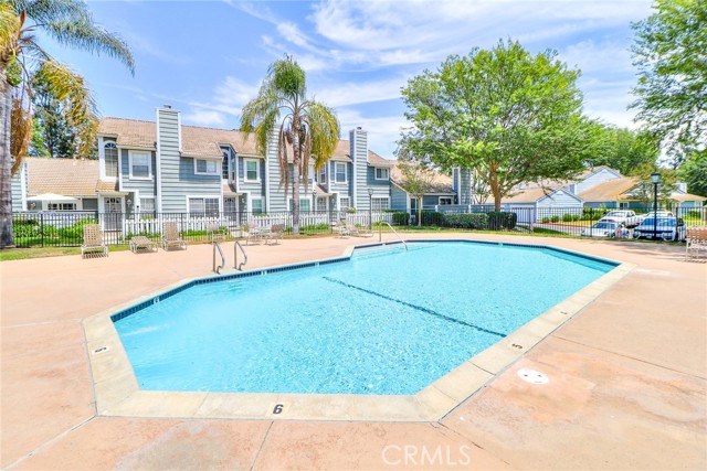 345 Jeremiah Drive, Simi Valley CA: https://media.crmls.org/medias/ed0ee4ec-a3bc-4b49-b60c-5fee09755c33.jpg
