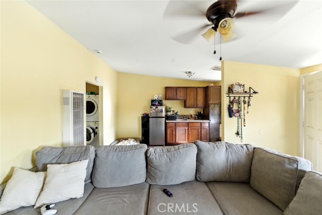 8876 Cypress Avenue, Riverside CA: https://media.crmls.org/medias/ed0f0c30-612e-4f6b-a783-1da16b65dc6c.jpg