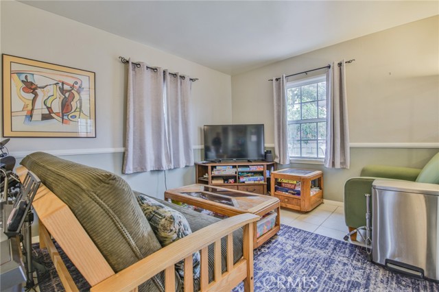 717 Ultimo Avenue, Long Beach CA: https://media.crmls.org/medias/ed0f4d83-fdfd-4683-ab24-5b221a76a597.jpg