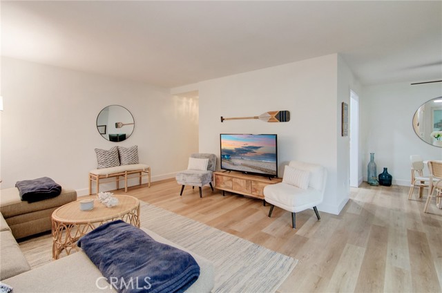 Detail Gallery Image 5 of 20 For 8633 Portola Ct 16h,  Huntington Beach,  CA 92646 - 1 Beds | 1 Baths