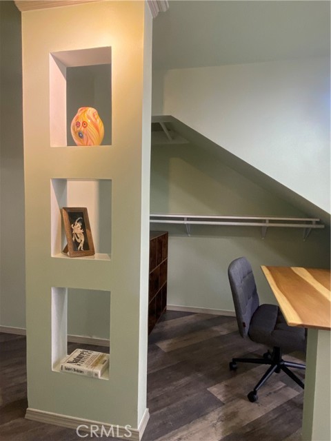 631 1/2 Benson Way, Thousand Oaks CA: https://media.crmls.org/medias/ed10242d-e006-47fe-9d5d-cdec4979a9af.jpg