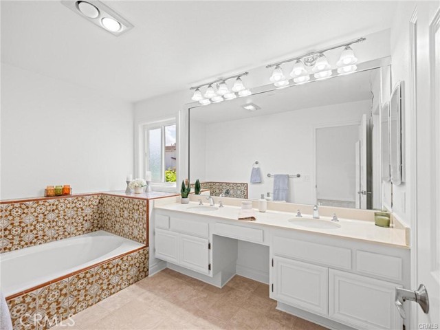 2932 Oakwood Lane, Torrance, California 90505, 3 Bedrooms Bedrooms, ,3 BathroomsBathrooms,Residential Lease,Sold,Oakwood,PV25235355