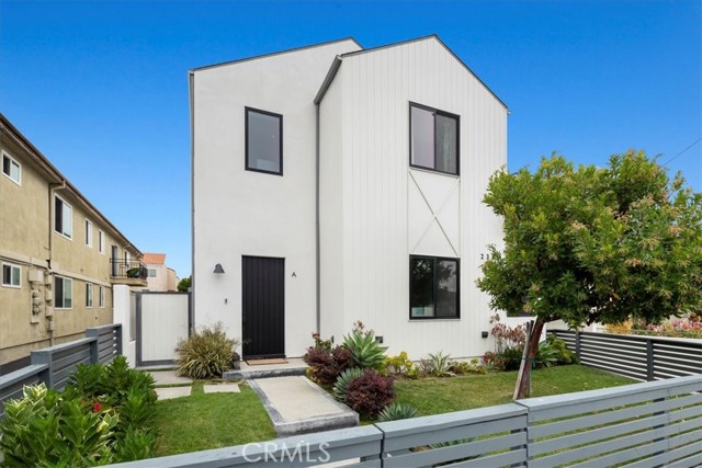 2313 Carnegie Lane #A, Redondo Beach, California 90278, 4 Bedrooms Bedrooms, ,3 BathroomsBathrooms,Residential,Sold,Carnegie Lane #A,SB23182084