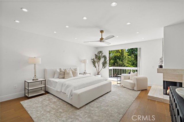48 Belcourt Drive, Newport Beach CA: https://media.crmls.org/medias/ed11ec93-ee65-4c8a-878a-358a63ec4c3d.jpg