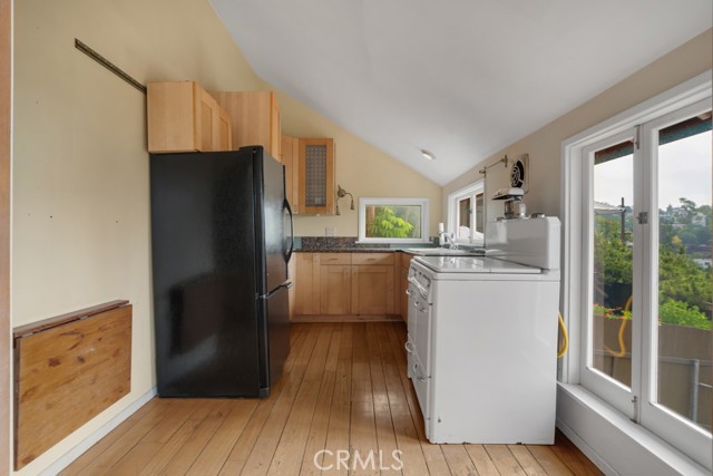 2052 N Alvarado N Street, Los Angeles CA: https://media.crmls.org/medias/ed11fc2f-1d16-42a4-b3e5-a2f7f316580e.jpg