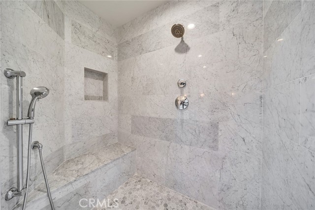 5451 Newcastle Lane, Calabasas CA: https://media.crmls.org/medias/ed121cf0-56f0-4cdc-bd66-76771159e9ba.jpg