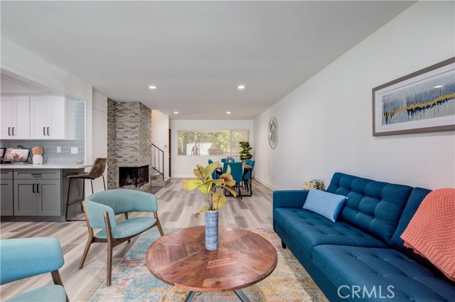 1320 12th Street, Manhattan Beach, California 90266, 2 Bedrooms Bedrooms, ,2 BathroomsBathrooms,Residential,Sold,12th,SB20186384