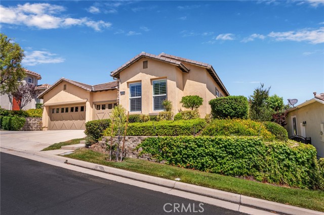 23929 Fawnskin Drive, Corona CA: https://media.crmls.org/medias/ed140651-bf64-4eb7-82c7-6e789753518e.jpg