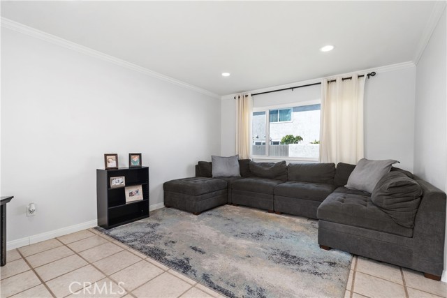 Detail Gallery Image 3 of 24 For 449 N via Napoli, Anaheim,  CA 92806 - 3 Beds | 1/1 Baths