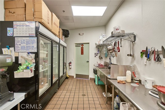 2145 Foothill Boulevard, La Verne CA: https://media.crmls.org/medias/ed14a14e-9580-4439-bd8d-ed7849193d7b.jpg