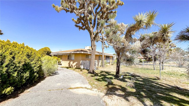 Detail Gallery Image 24 of 31 For 7411 Joshua Ln, Yucca Valley,  CA 92284 - 6 Beds | 2 Baths