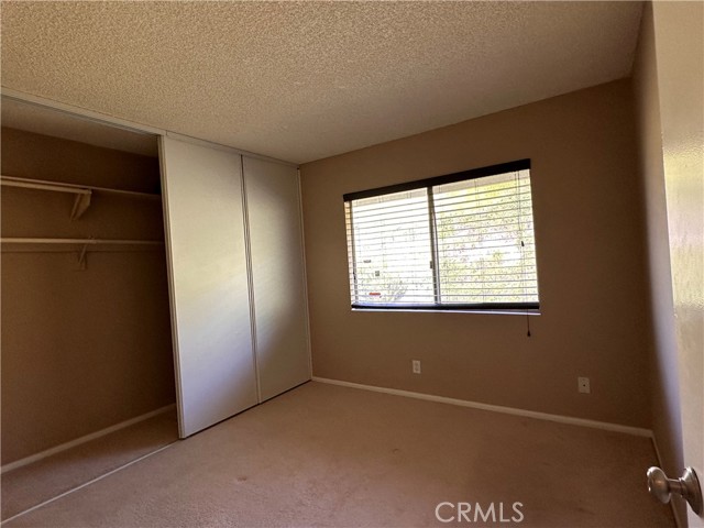 Detail Gallery Image 10 of 14 For 769 Warwick Ave, Thousand Oaks,  CA 91360 - 3 Beds | 2/1 Baths
