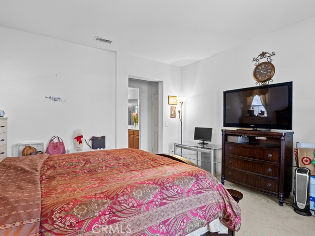 Detail Gallery Image 21 of 55 For 9425 San Bernardino Rd, Rancho Cucamonga,  CA 91730 - 4 Beds | 3 Baths