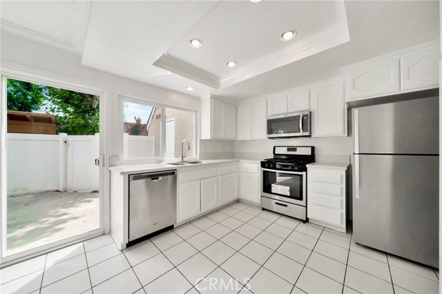 Detail Gallery Image 7 of 31 For 6 Raleigh, Irvine,  CA 92604 - 3 Beds | 1/1 Baths