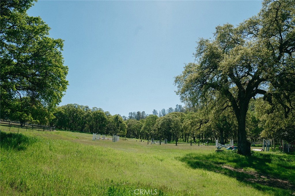 https://media.crmls.org/medias/ed162226-f154-480b-aad6-e69d6e3fe005.jpg?preset=X-Large