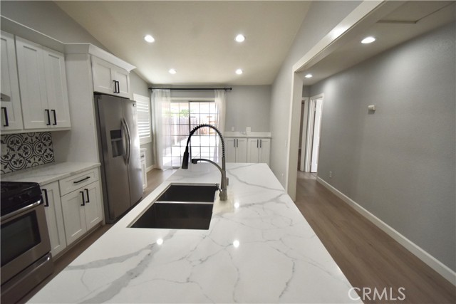 Detail Gallery Image 5 of 24 For 12257 Hythe St, Moreno Valley,  CA 92557 - 3 Beds | 2 Baths