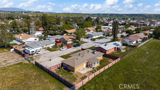 12610 Serrano Drive, Yucaipa CA: https://media.crmls.org/medias/ed16f689-937f-43da-87e5-a40a1b244841.jpg