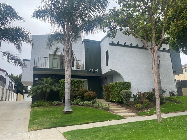 404 N Broadway, Redondo Beach CA: https://media.crmls.org/medias/ed175d2d-1b08-4bfb-8103-1b7498607a3c.jpg