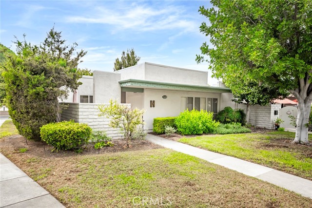 Detail Gallery Image 2 of 60 For 2220 E via Mariposa East #H,  Laguna Woods,  CA 92637 - 2 Beds | 1 Baths
