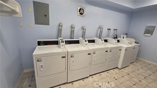 Detail Gallery Image 29 of 30 For 5400 Lindley Ave #105,  Encino,  CA 91316 - 2 Beds | 2 Baths