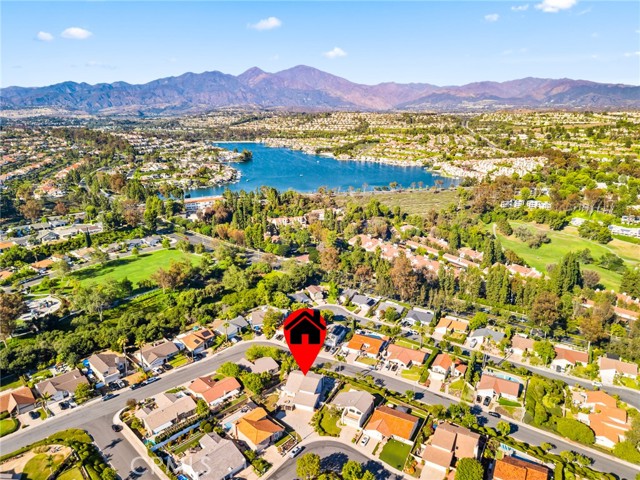 23382 Via Chiripa, Mission Viejo CA: https://media.crmls.org/medias/ed18b06c-3934-465e-8fff-a85058315faf.jpg
