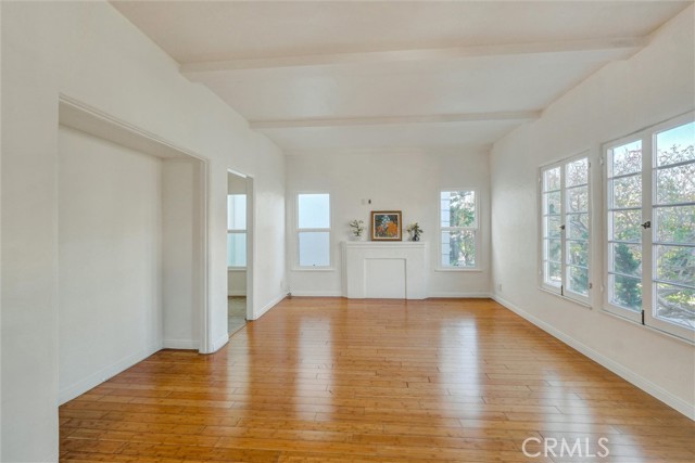 Detail Gallery Image 6 of 28 For 124 S Elm Dr #5,  Beverly Hills,  CA 90212 - 1 Beds | 1 Baths