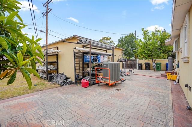 Detail Gallery Image 17 of 20 For 6355 Peach Ave, Van Nuys,  CA 91411 - 3 Beds | 1 Baths