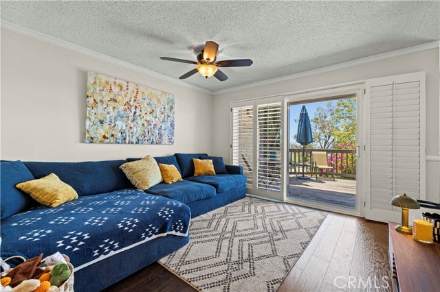 Detail Gallery Image 13 of 33 For 15614 Crestview Ln #63,  Granada Hills,  CA 91344 - 2 Beds | 3 Baths