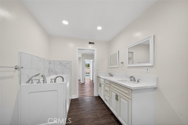 Detail Gallery Image 27 of 45 For 10346 Siesta Dr, Sunland,  CA 91040 - 2 Beds | 3 Baths