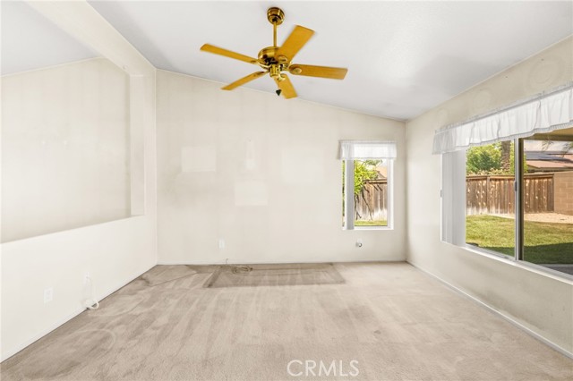 2755 Cambridge Avenue, Hemet CA: https://media.crmls.org/medias/ed1a9417-dd0f-4cda-b855-f39e6cb71733.jpg