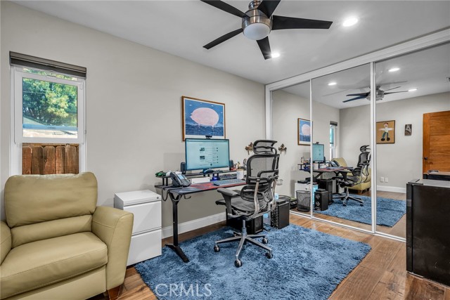 Detail Gallery Image 28 of 34 For 5948 Hesperia Ave, Encino,  CA 91316 - 3 Beds | 2/1 Baths
