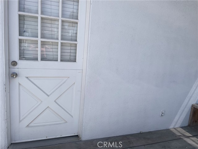 514 .5B Marigold Ave, Corona del Mar CA: https://media.crmls.org/medias/ed1b26db-e911-4af0-98e3-7b12c3505a35.jpg