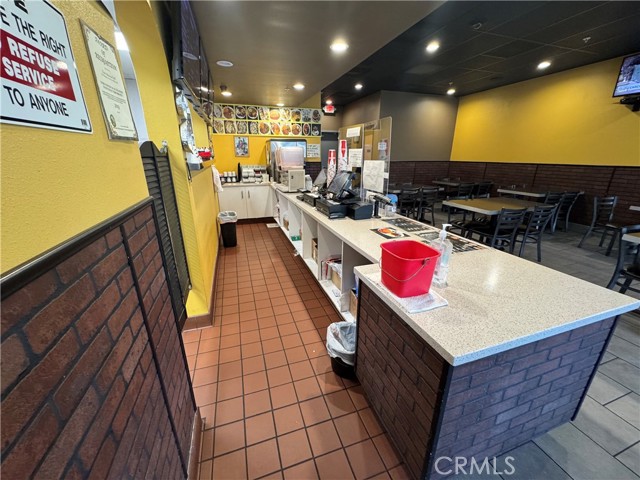 9670 Magnolia Avenue, Riverside CA: https://media.crmls.org/medias/ed1bf5a2-e2ca-4116-bbd2-efc6d8b6fa21.jpg