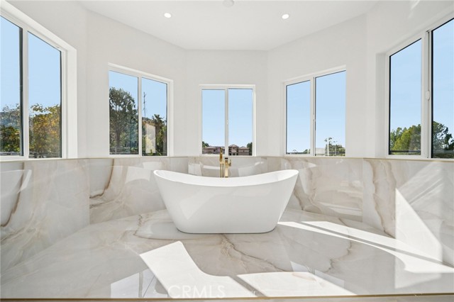 Detail Gallery Image 37 of 75 For 10511 Mary Bell Ave, Shadow Hills,  CA 91040 - 5 Beds | 5/1 Baths