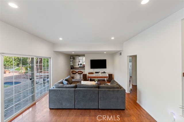 27093 Esward Drive, Calabasas CA: https://media.crmls.org/medias/ed1dbe4e-aef1-47a3-90b6-4aa7820bcad9.jpg