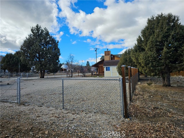 Detail Gallery Image 11 of 20 For 849 Hemlock, Big Bear City,  CA 92314 - – Beds | – Baths