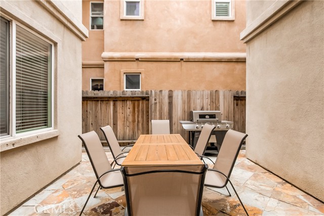 213 Baltimore Avenue, Huntington Beach CA: https://media.crmls.org/medias/ed1ea354-faa0-435c-8261-62286c1c98de.jpg