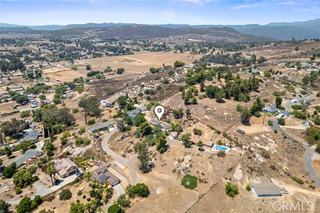 460 Pile Street, Ramona CA: https://media.crmls.org/medias/ed1f6c41-896b-4a03-abb2-d945e2e93a14.jpg