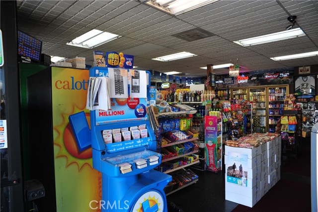 16561 Bolsa Chica, Huntington Beach CA: https://media.crmls.org/medias/ed1fe533-7877-4d3e-847e-300de5f8fcf6.jpg